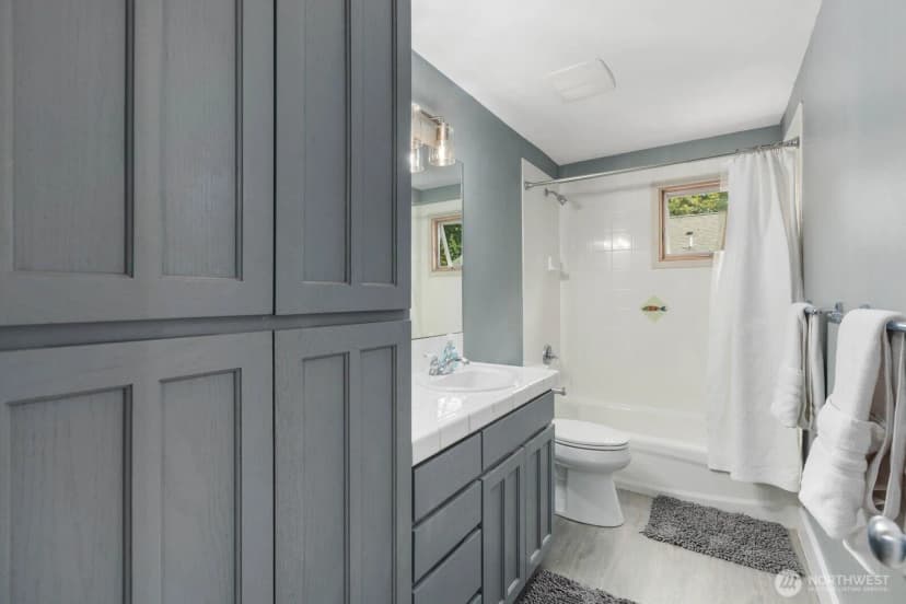 Property photo for 2858 Nw 90th Place, Seattle photo 23