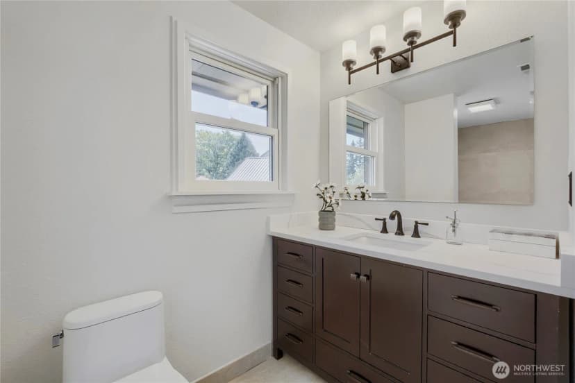 Property photo for 16066 Inglewood Road Ne, Kenmore photo 28