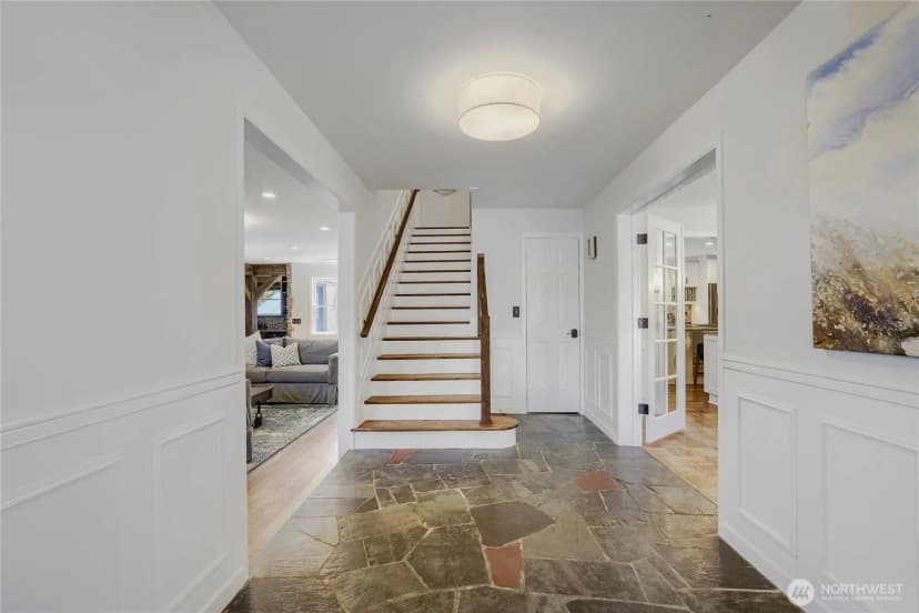 Property photo for 16066 Inglewood Road Ne, Kenmore photo 8