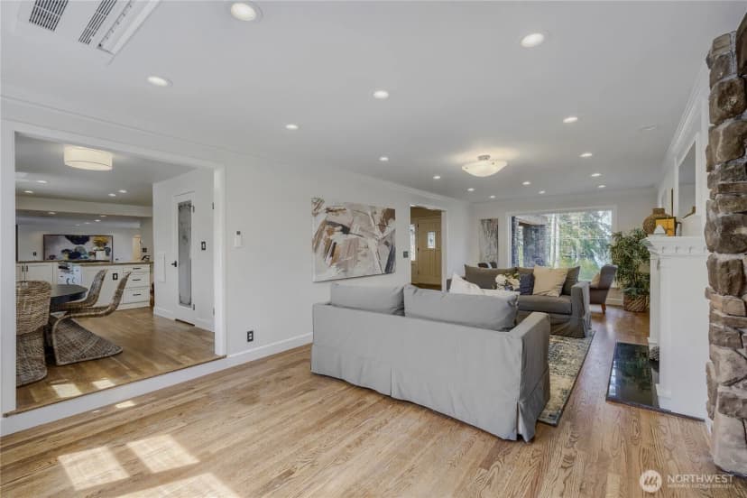 Property photo for 16066 Inglewood Road Ne, Kenmore photo 10