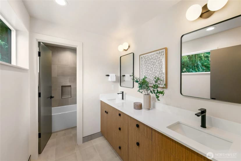 Property photo for 8022 Fauntleroy Way Sw, Seattle photo 19