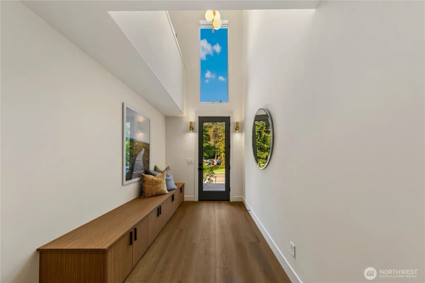 Property photo for 8022 Fauntleroy Way Sw, Seattle photo 5