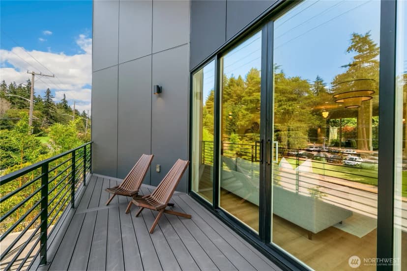Property photo for 8022 Fauntleroy Way Sw, Seattle photo 17