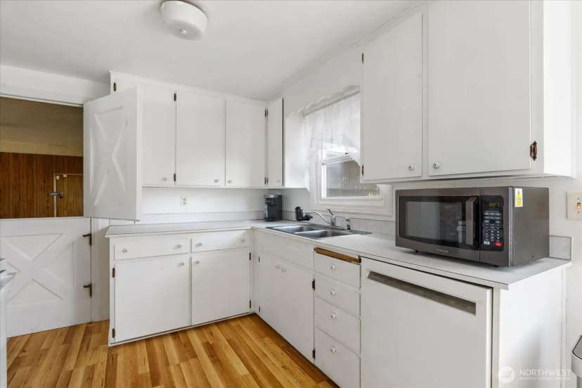 Property photo for 49 Se Pasek Street, Oak Harbor photo 6