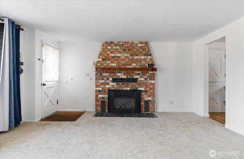Property photo for 49 Se Pasek Street, Oak Harbor photo 12