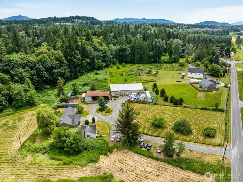 Property photo for 4250 Dewey Road, Bellingham photo 11
