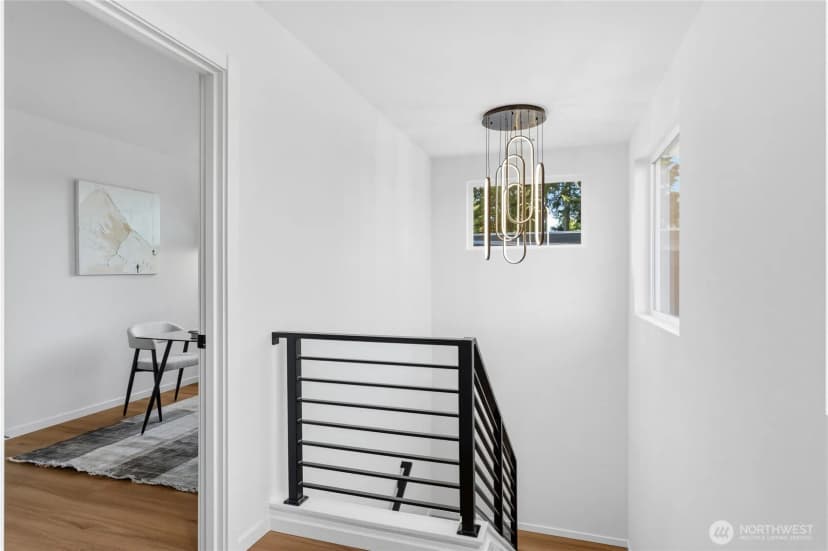 Property photo for 10702 Linden Avenue N, Seattle photo 25