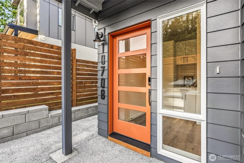 Property photo for 10702 Linden Avenue N, Seattle photo 6