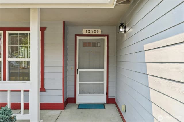 Property photo for 10506 63rd Drive Ne, Marysville photo 2