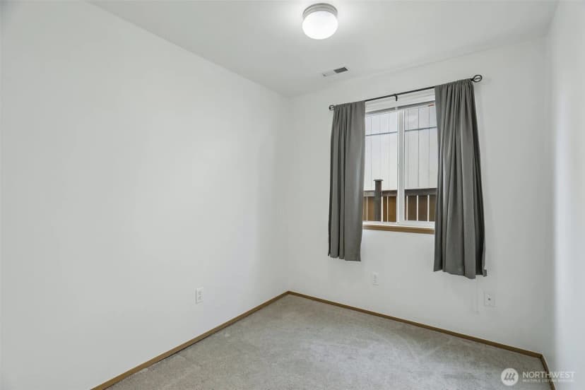 Property photo for 10506 63rd Drive Ne, Marysville photo 15
