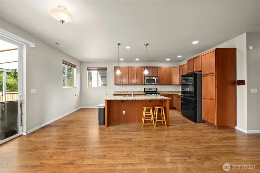 Property photo for 4280 Novak Drive Sw, Port Orchard photo 6