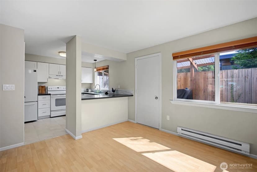 Property photo for 212 Sw 146th Street #105, Burien photo 9