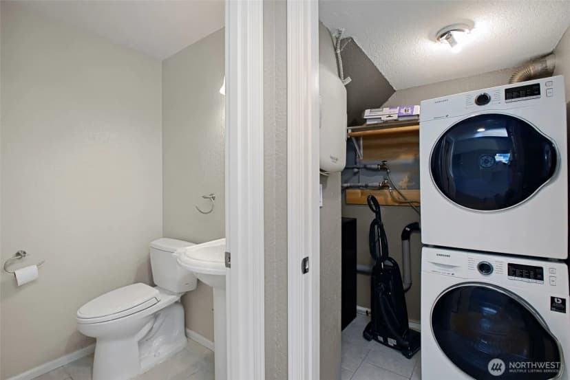 Property photo for 212 Sw 146th Street #105, Burien photo 16