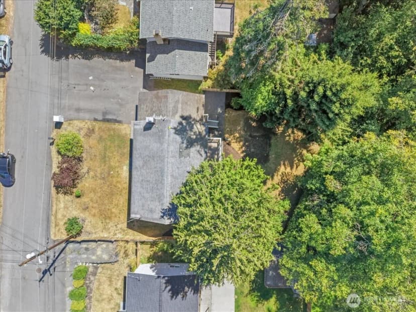 Property photo for 16032 22nd Avenue W, Lynnwood photo 31