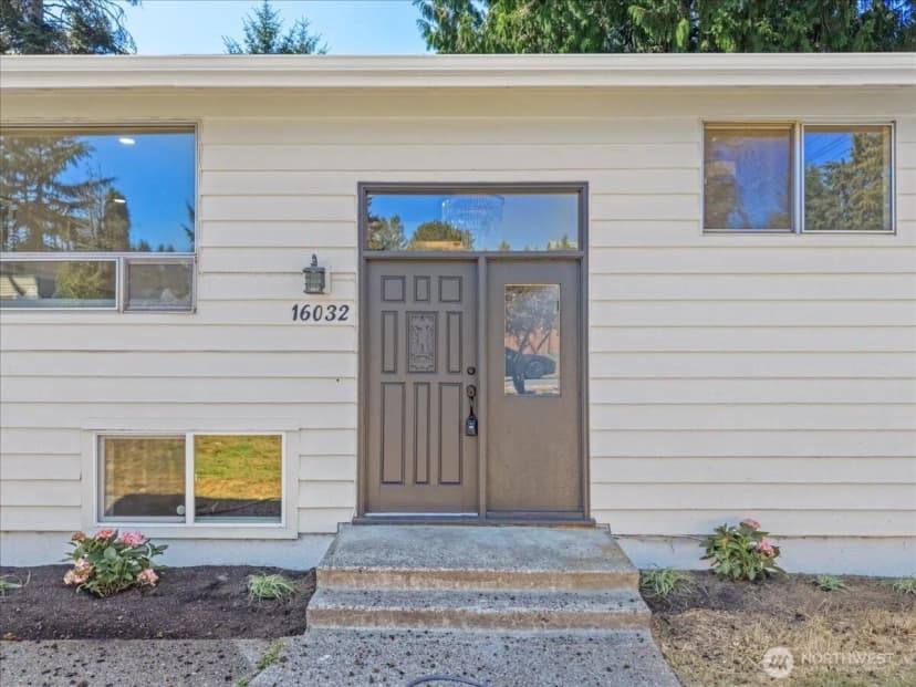 Property photo for 16032 22nd Avenue W, Lynnwood photo 3