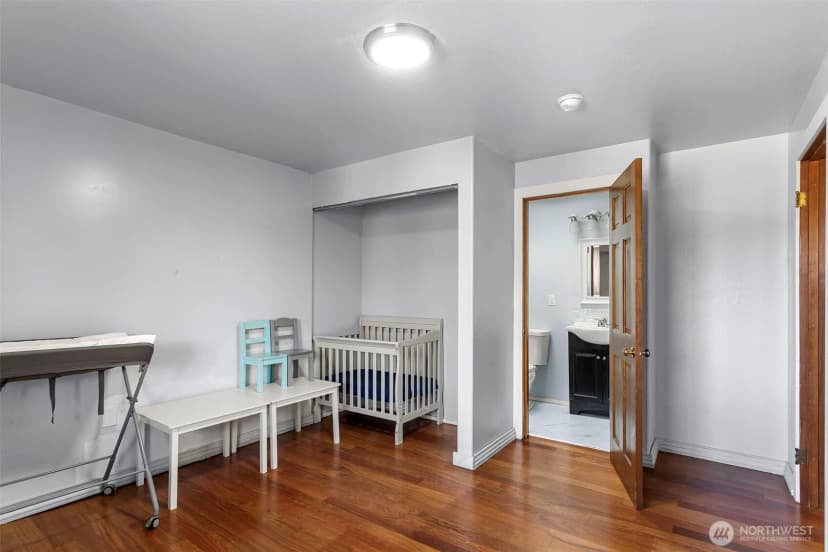 Property photo for 6618 43rd Avenue S, Seattle photo 15