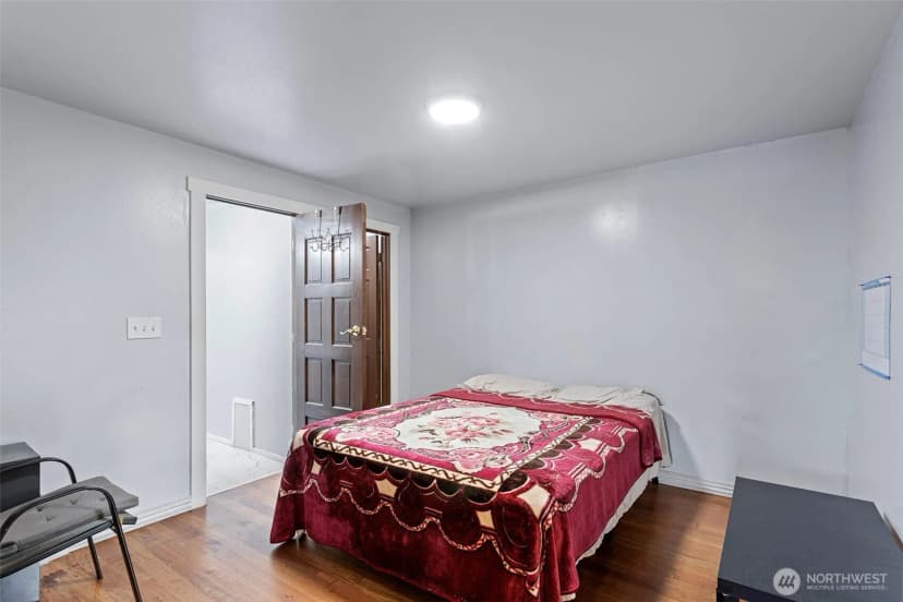 Property photo for 6618 43rd Avenue S, Seattle photo 10