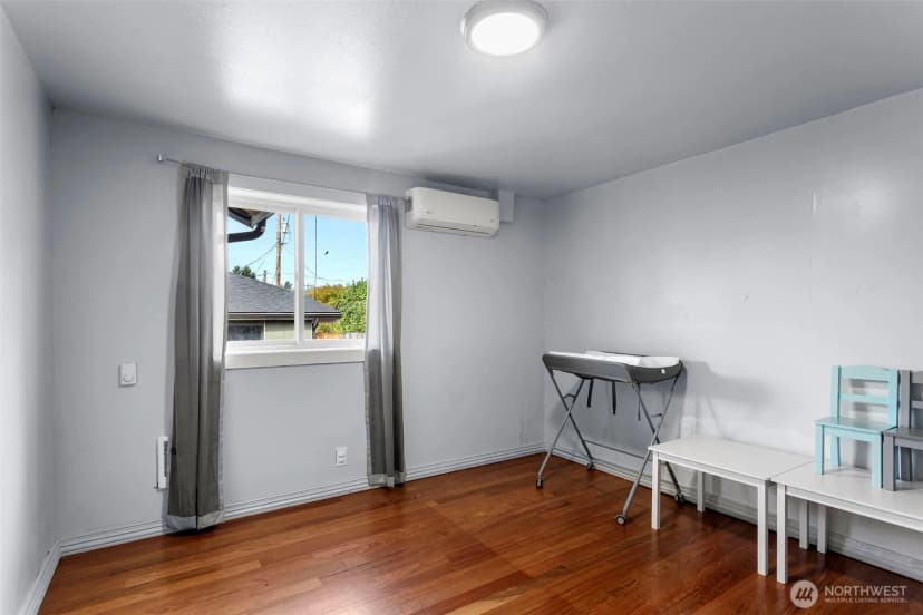 Property photo for 6618 43rd Avenue S, Seattle photo 14