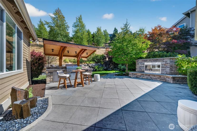 Property photo for 1760 30th Avenue Ne, Issaquah photo 7