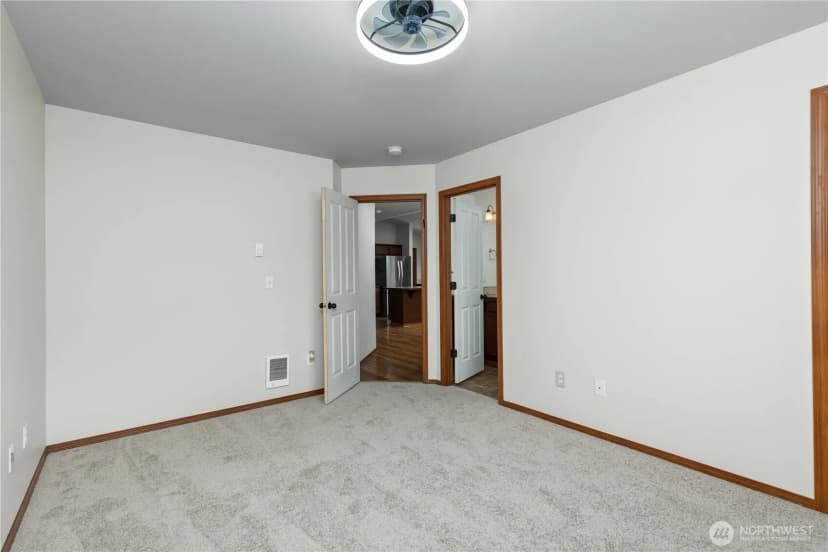Property photo for 20406 7th Avenue Ct E, Spanaway photo 14
