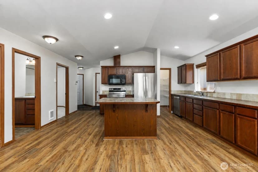 Property photo for 20406 7th Avenue Ct E, Spanaway photo 6
