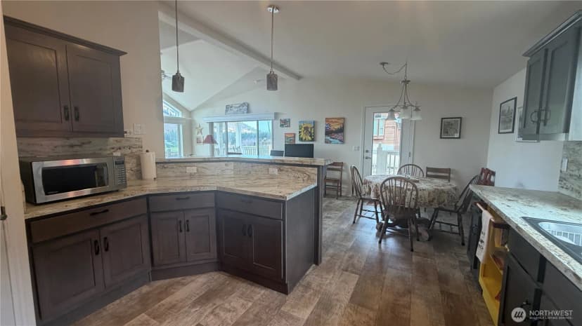 Property photo for 7 Quaking Aspen Drive, Winthrop photo 8