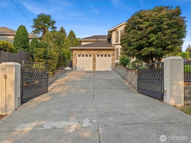 Property photo for 23828 51st Avenue Se, Woodinville photo 3