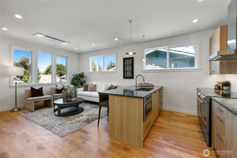 Property photo for 707 B N 65th Street, Seattle photo 10