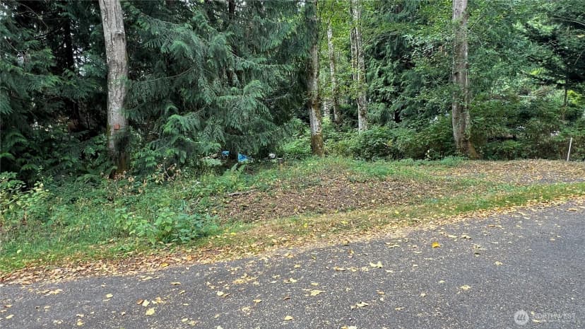 Property photo for 5981 Ne Spruce Dr, Hansville photo 7