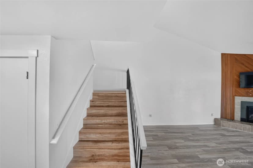 Property photo for 24918 110th Avenue Se #21b, Kent photo 19
