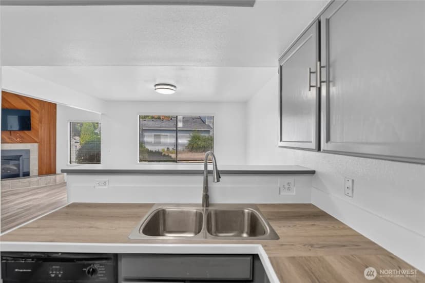Property photo for 24918 110th Avenue Se #21b, Kent photo 8