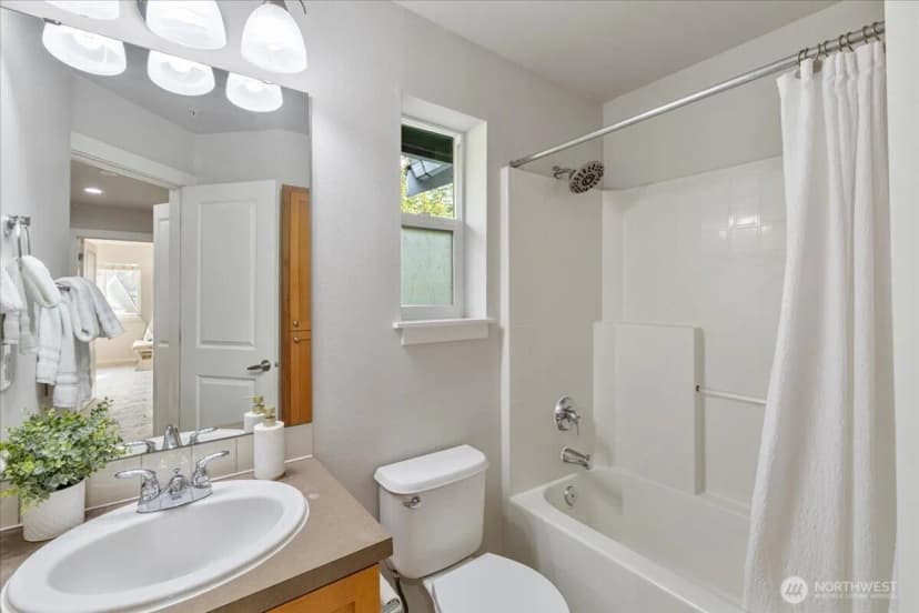 Property photo for 10901 124th Avenue Ne #2-4, Kirkland photo 24