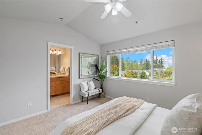 Property photo for 10901 124th Avenue Ne #2-4, Kirkland photo 17