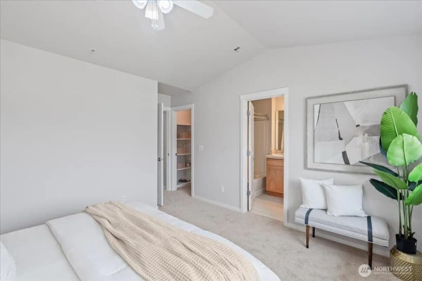 Property photo for 10901 124th Avenue Ne #2-4, Kirkland photo 20