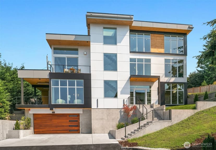 Property photo for 13011 Se Newport Way, Bellevue