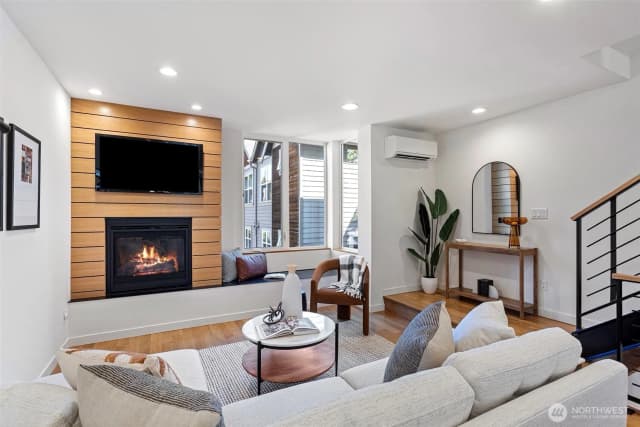 Property photo for 2314 Thorndyke Avenue W #b, Seattle