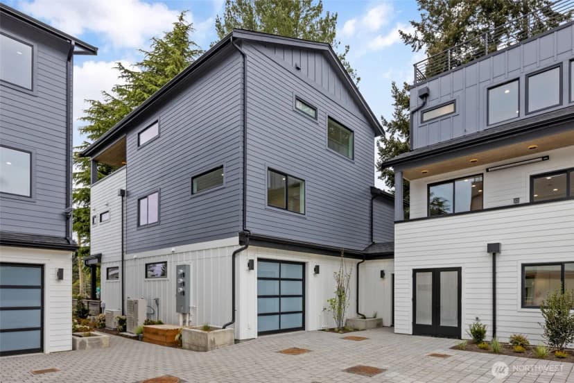 Property photo for 11054 2nd Avenue Nw, Seattle photo 36