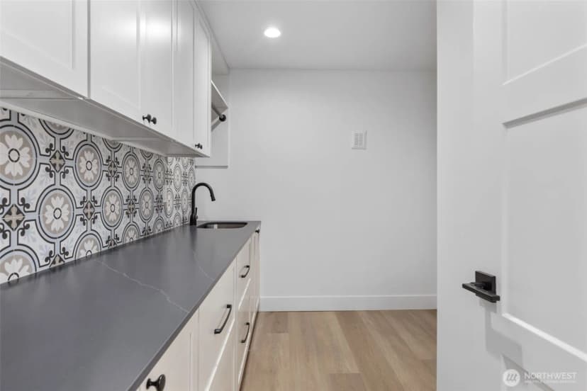 Property photo for 11054 2nd Avenue Nw, Seattle photo 21