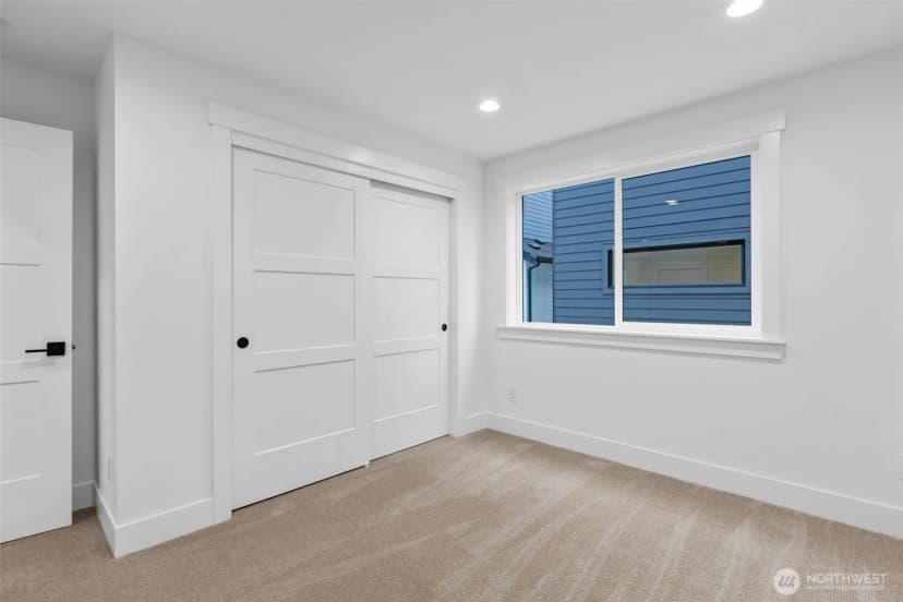 Property photo for 11054 2nd Avenue Nw, Seattle photo 20