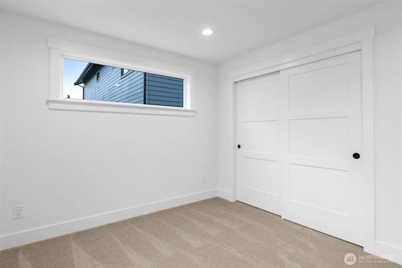 Property photo for 11054 2nd Avenue Nw #1, Seattle photo 18