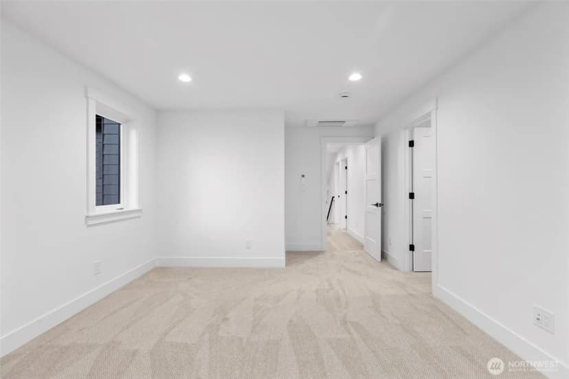 Property photo for 11054 2nd Avenue Nw #1, Seattle photo 14