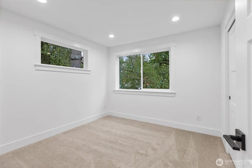 Property photo for 11054 2nd Avenue Nw #1, Seattle photo 23