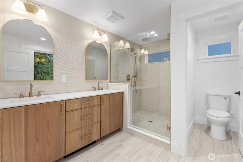 Property photo for 11054 2nd Avenue Nw #1, Seattle photo 15