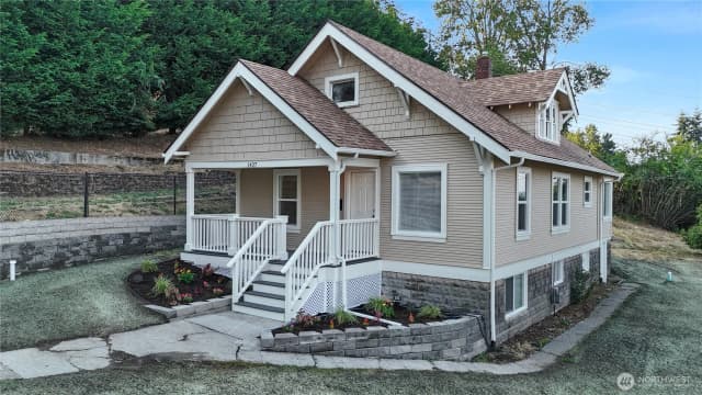 Property photo for 1427 E Fairbanks Street, Tacoma photo 2
