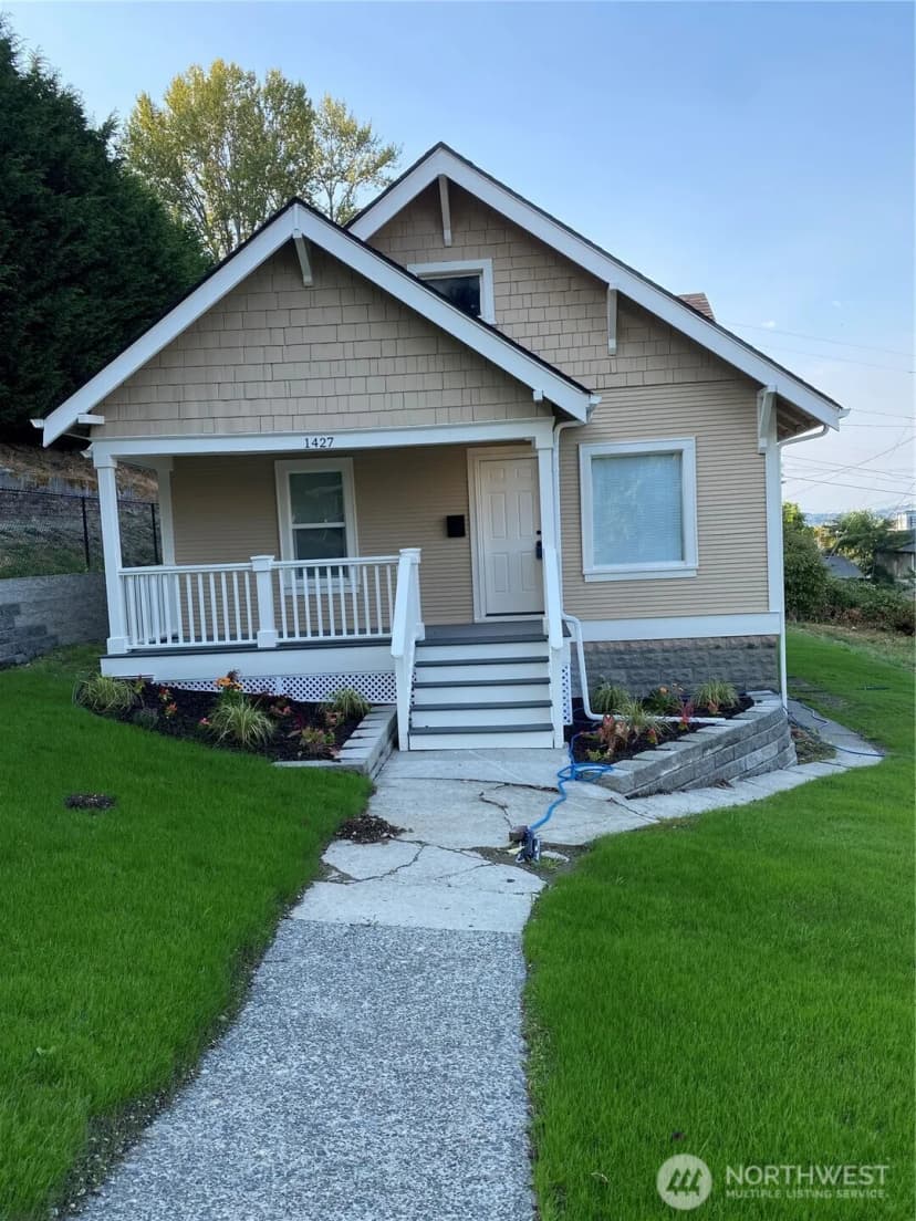 Property photo for 1427 E Fairbanks Street, Tacoma photo 3