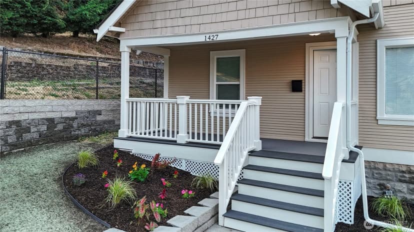 Property photo for 1427 E Fairbanks Street, Tacoma photo 5