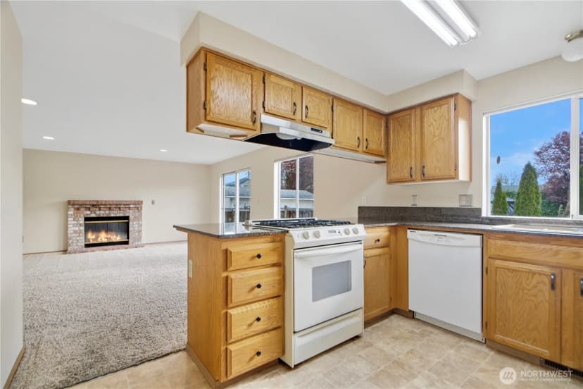 Property photo for 12402 107th Place Ne, Kirkland photo 10
