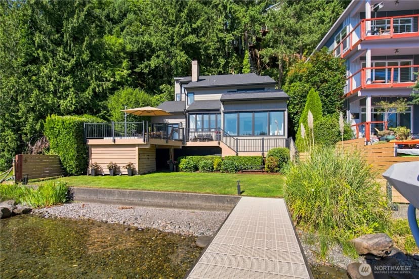 Property photo for 2002 W Lake Sammamish Parkway Ne, Redmond photo 10