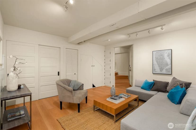 Property photo for 3006 11th Avenue W, Seattle photo 24