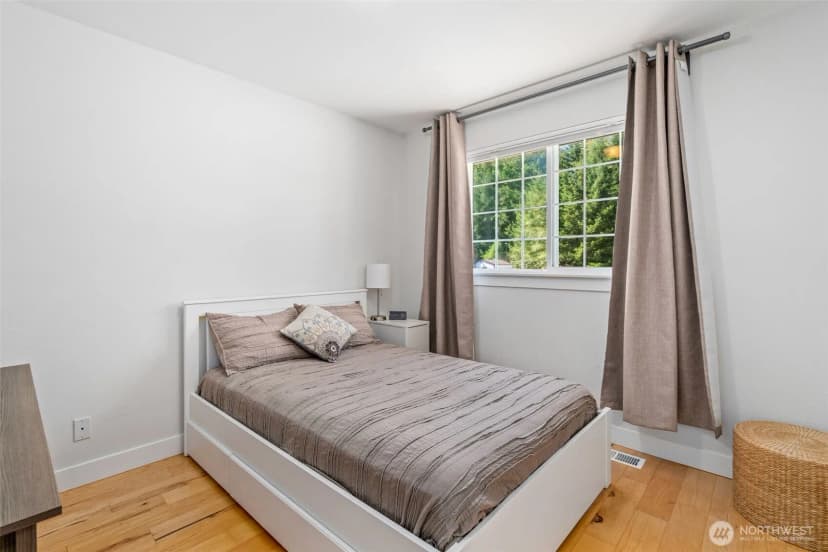 Property photo for 5529 1st Drive W, Everett photo 17